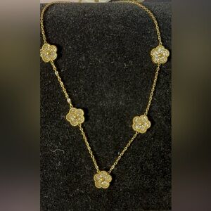 Elegant Gold Flower Necklace and Bracelet 18 K Gold Plated Stainless Steel